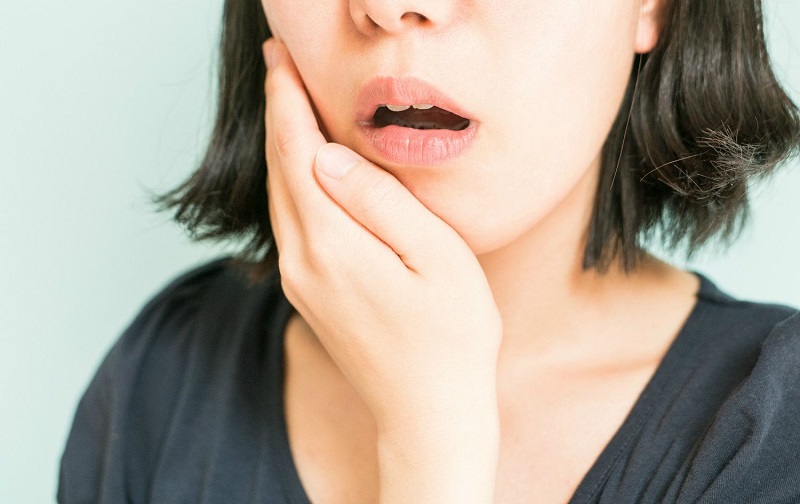 Đau nhức là điều không tránh khỏi khi niềng răng Đau nhức là điều không tránh khỏi khi niềng răng