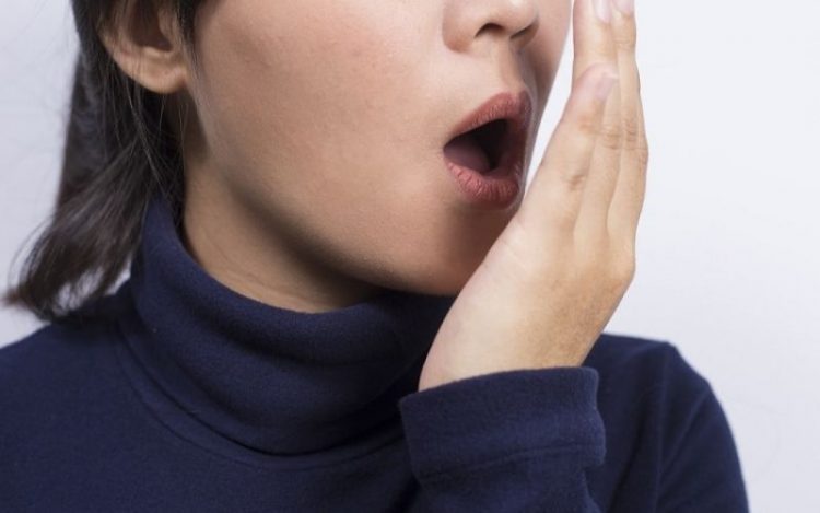 Hôi Miệng Từ Cổ Họng Là Bị Bệnh Gì? Làm Thế Nào Để Hết Hôi Miệng?