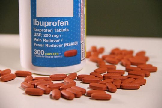 Thuốc Ibuprofen là gì? Công dụng, liều dùng chi tiết và lưu ý liên quan
