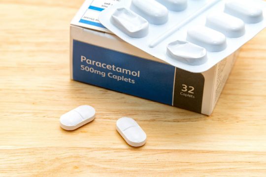 Paracetamol là thuốc giảm đau bạn có thể dùng khi bị đau răng khôn