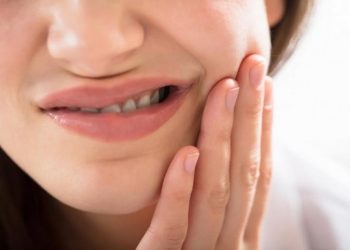 Trồng răng Implant có thể gây đau sau khi cắm trụ Implant