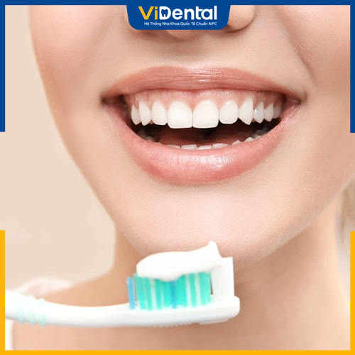 Chú ý vệ sinh răng đúng cách để hạn chế ố vàng