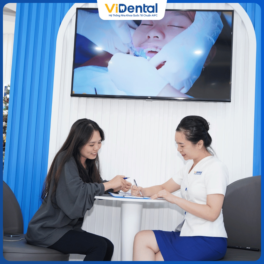Trả góp trồng răng Implant 0% lãi suất tại nha khoa ViDental
