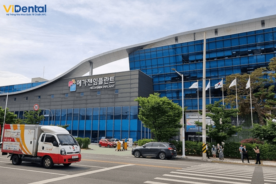 Khung cảnh bên ngoài tập đoàn Megagen Implant tại Hàn Quốc